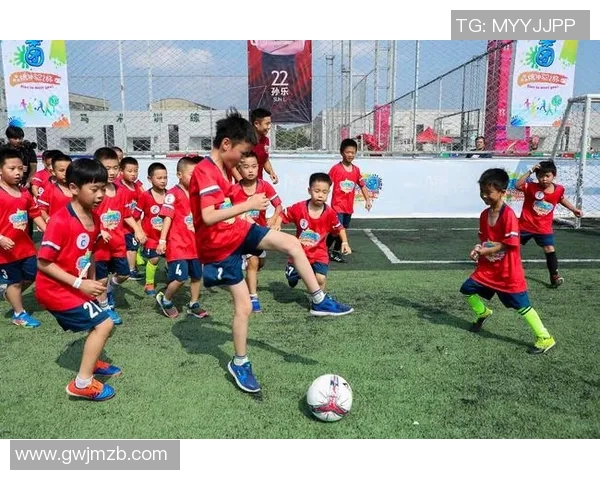 国外足球明星如何利用社交网站与粉丝互动提升个人品牌影响力