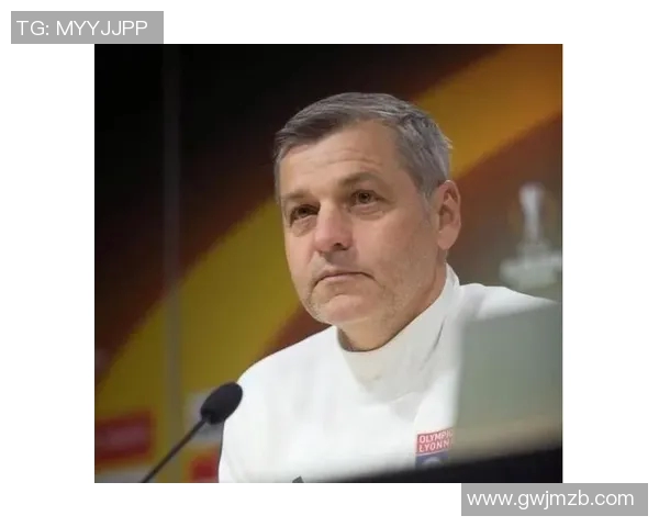 足球明星为何对婚姻保持距离探讨背后的原因与心理因素